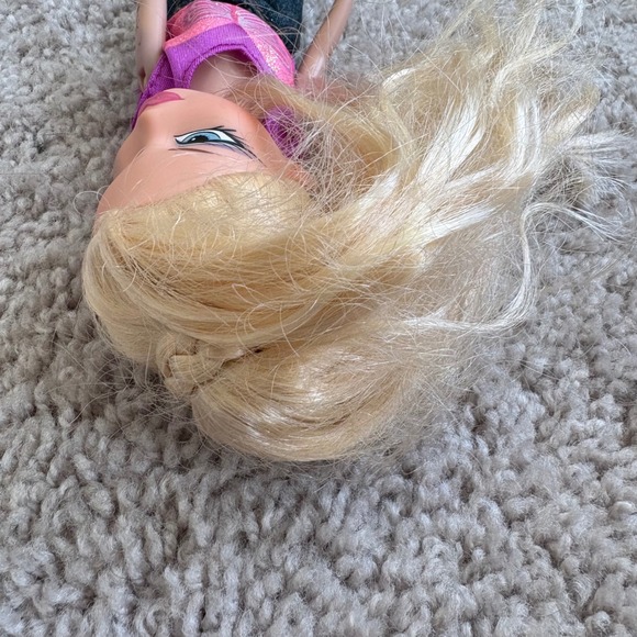 Bratz Doll Cloe Genie Magic in Different Clothes 2001 Blonde Blue Eyes Hair Cut? - Picture 8 of 10